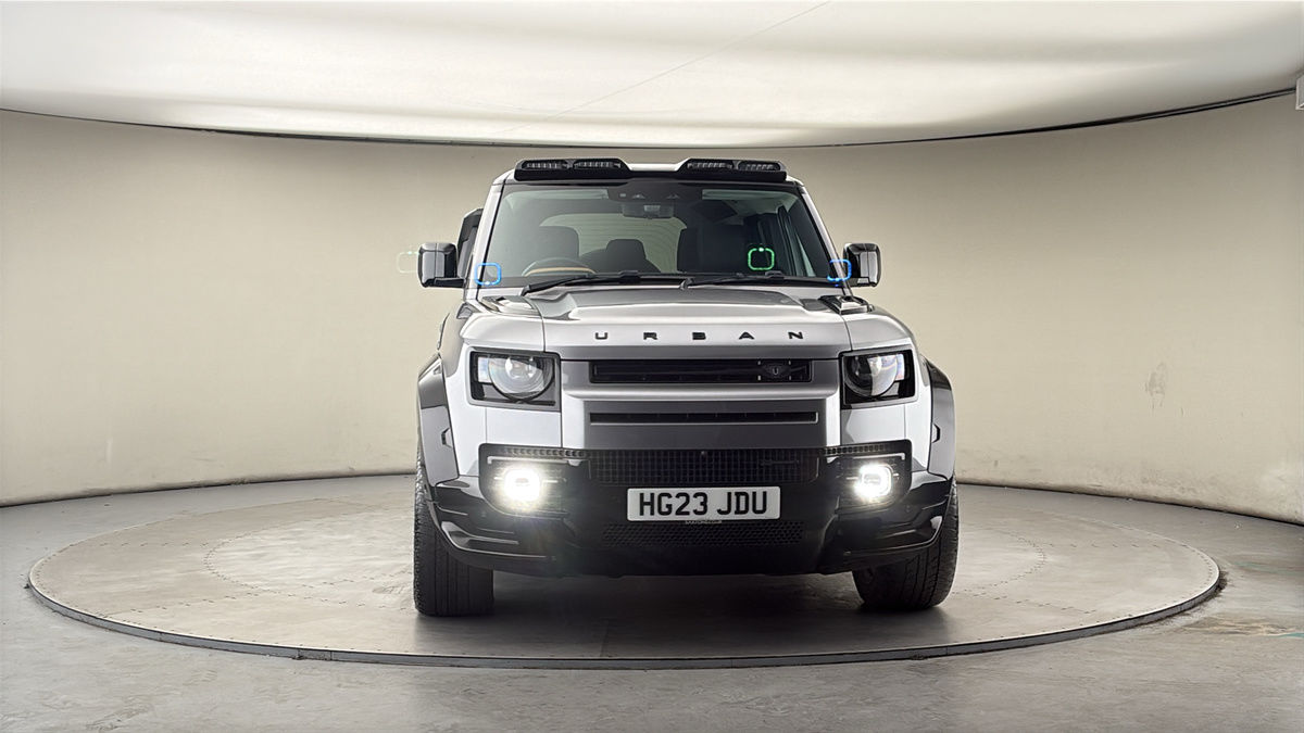 More views of Land Rover Defender 110