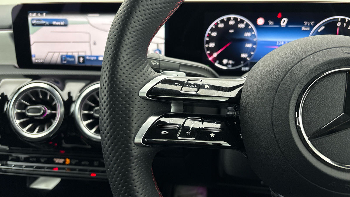 Mercedes-Benz A Class Image 13