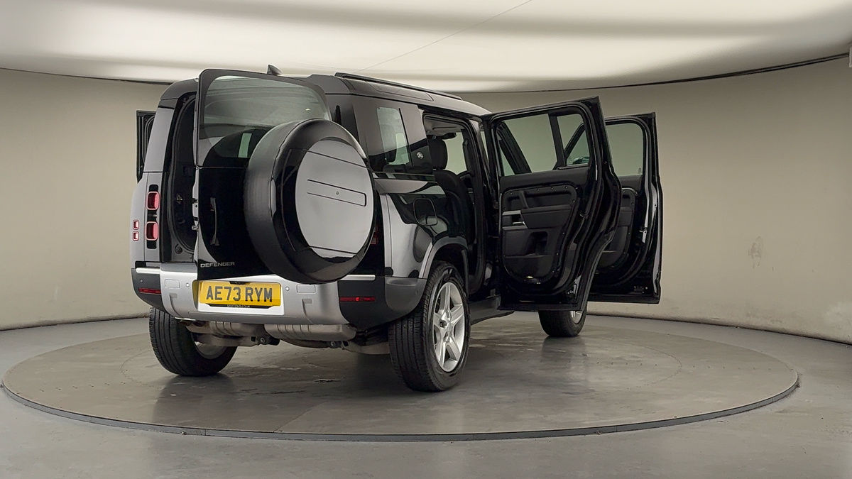 More views of Land Rover Defender 110