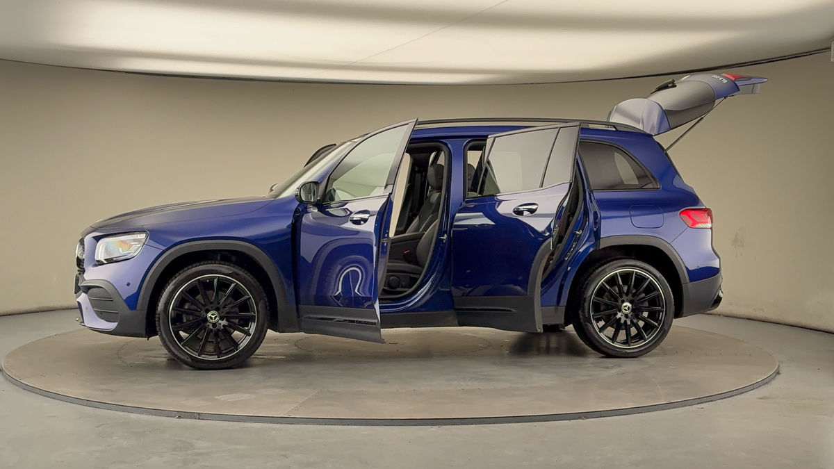 More views of Mercedes-Benz GLB