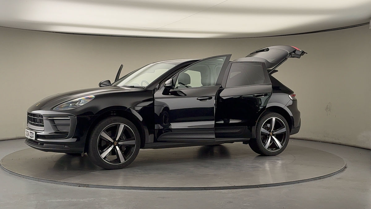 More views of Porsche Macan