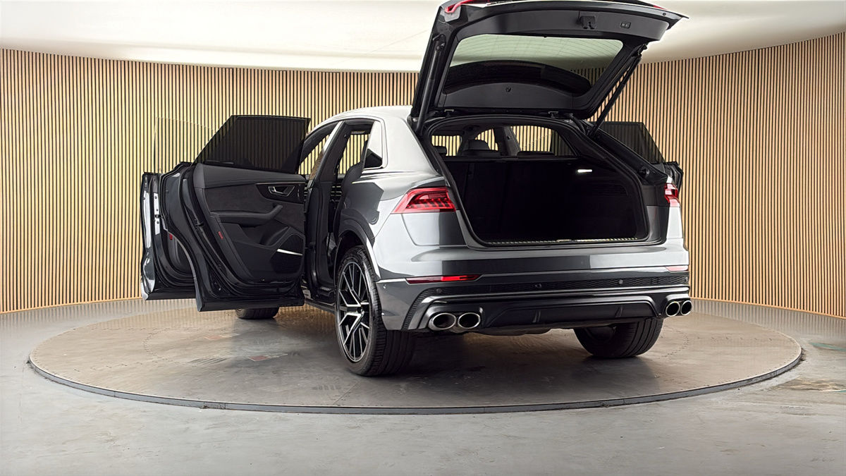 More views of Audi SQ8