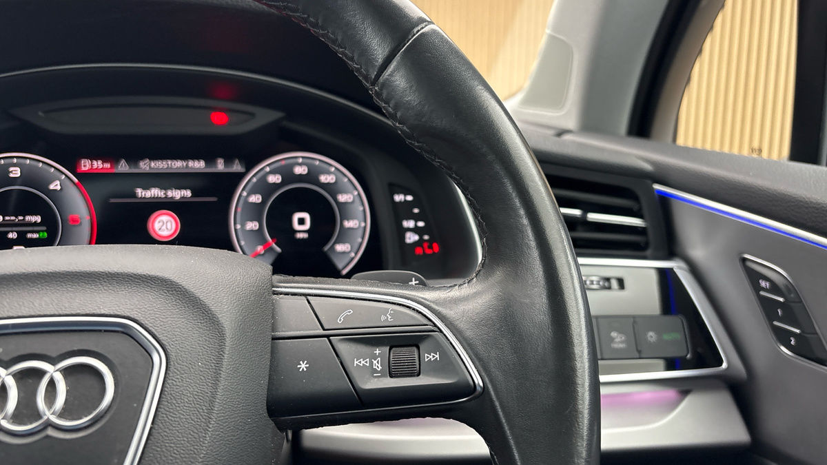 Audi Q7 Image 14