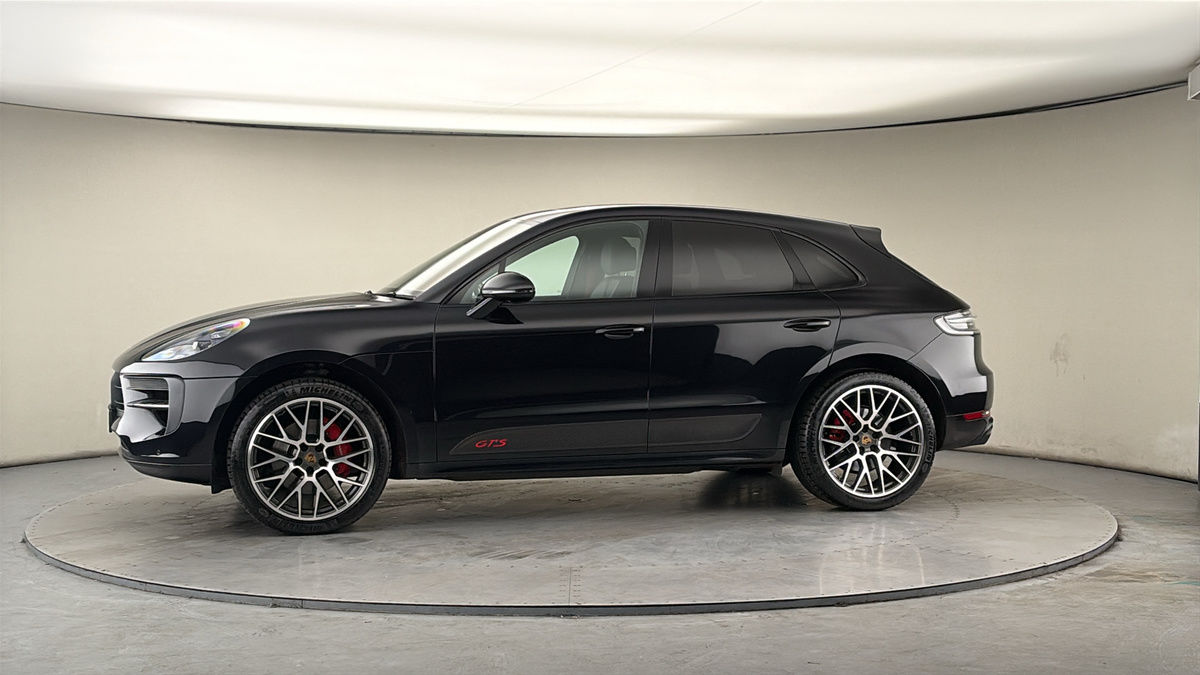 More views of Porsche Macan