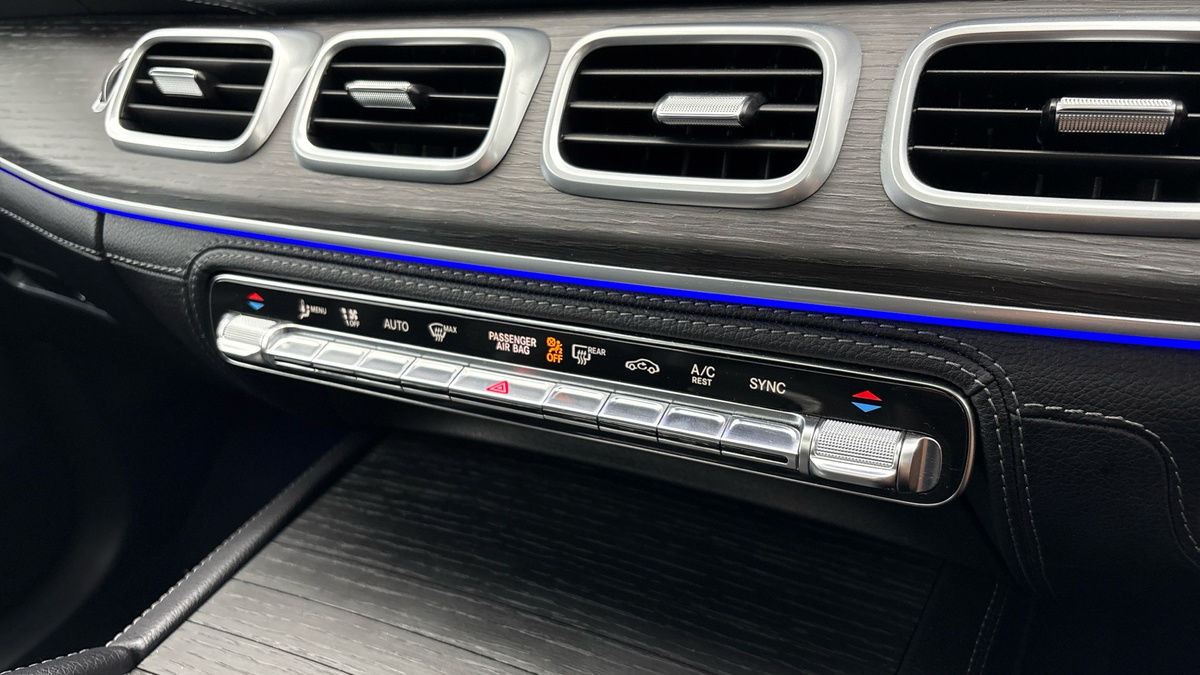 Mercedes-Benz GLE Image 33