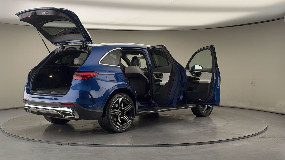 More views of Mercedes-Benz GLC