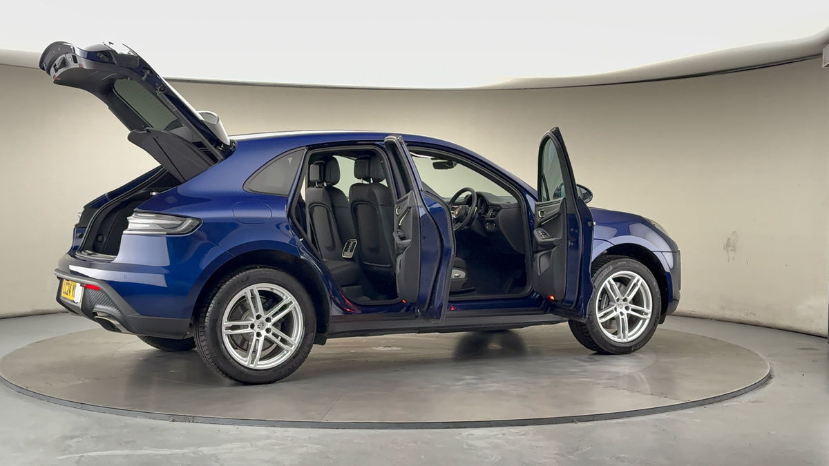 More views of Porsche Macan