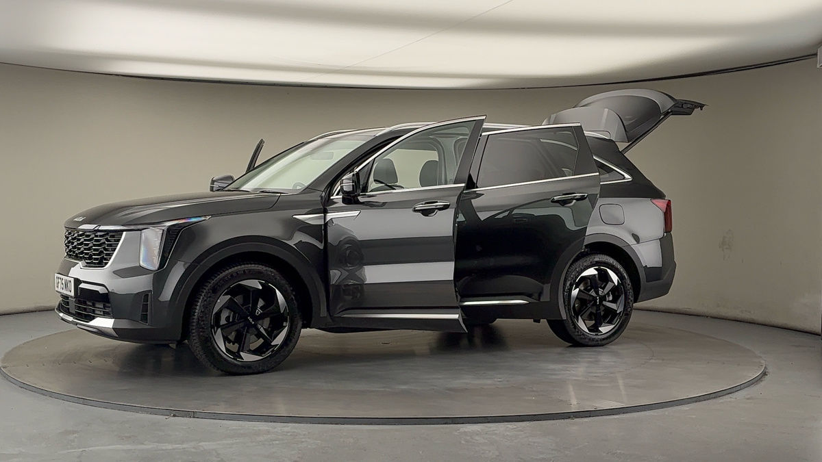 More views of Kia Sorento