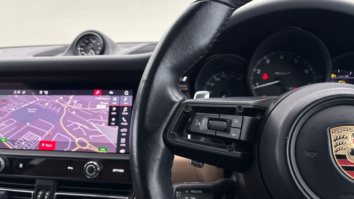 Porsche Macan Image 13