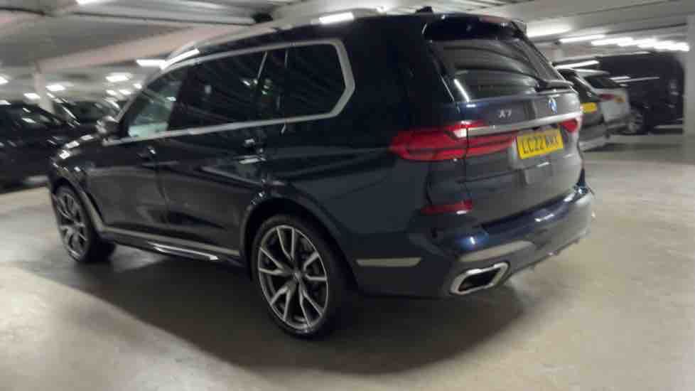 More views of BMW X7