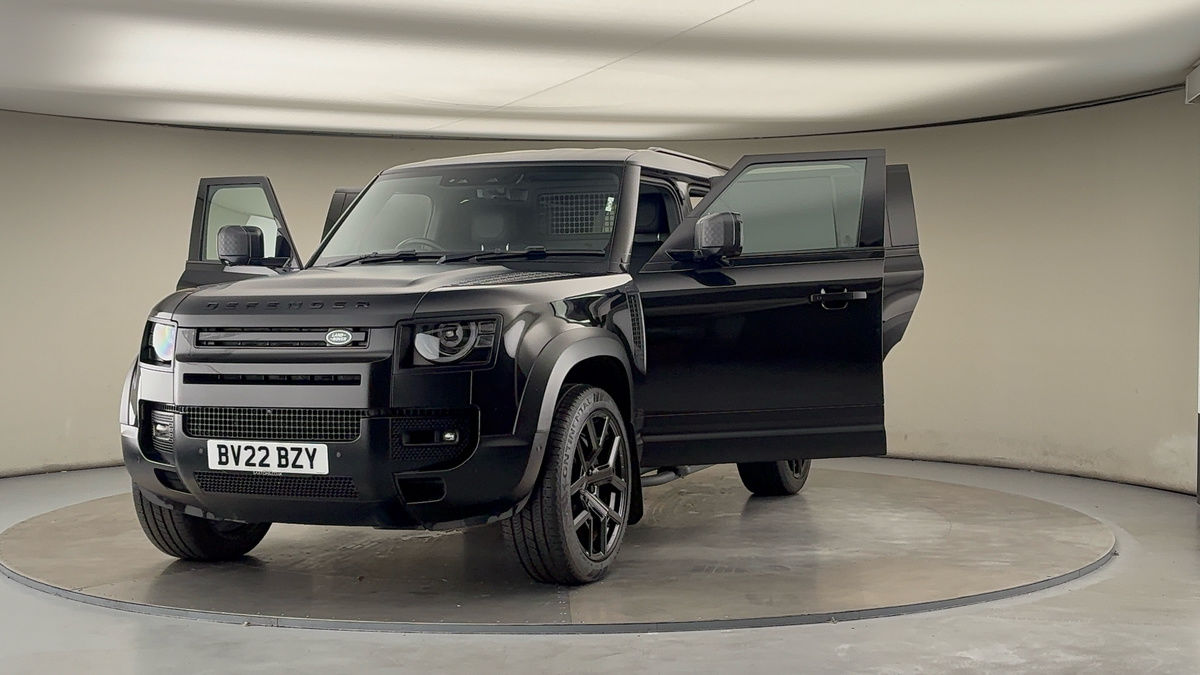 More views of Land Rover Defender 110