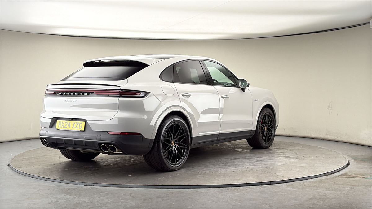 More views of Porsche Cayenne