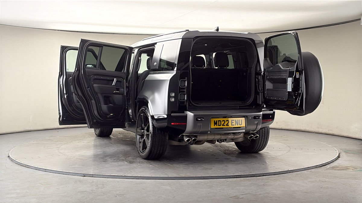 More views of Land Rover Defender 110