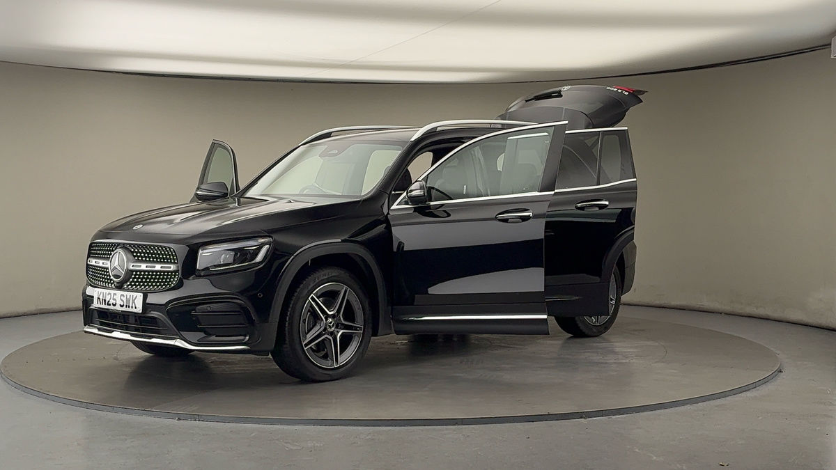 Mercedes-Benz GLB Image 22