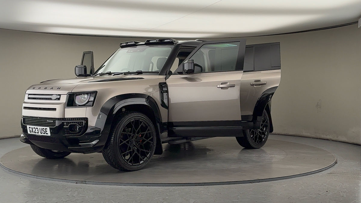 More views of Land Rover Defender 110