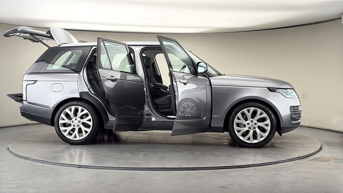 More views of Land Rover Range Rover