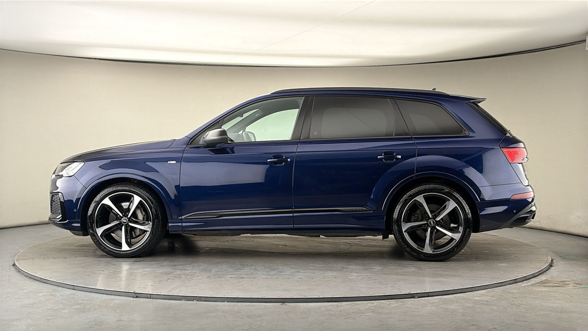 More views of Audi Q7