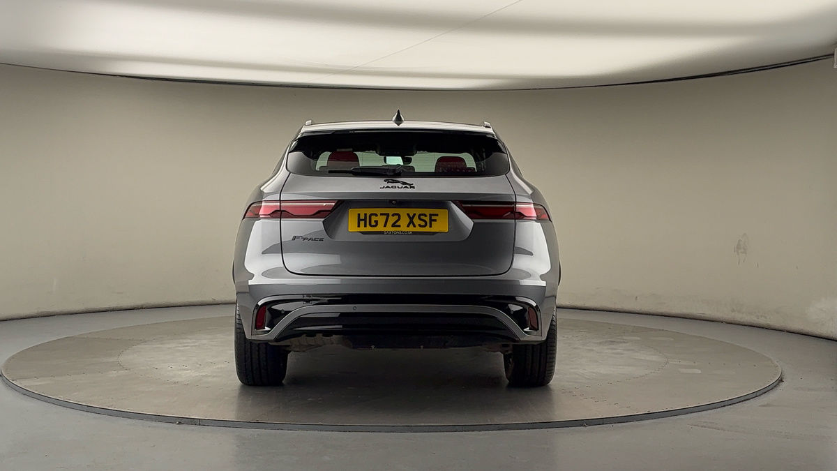 Jaguar F-PACE Image 4
