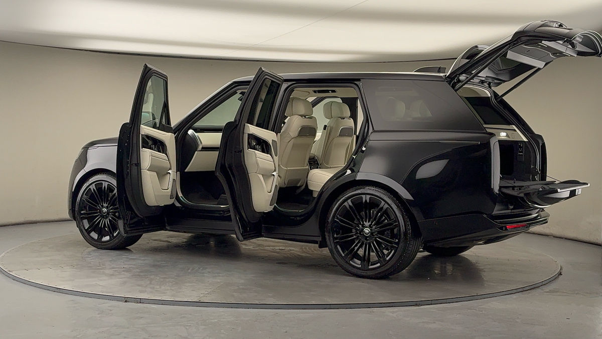 More views of Land Rover Range Rover