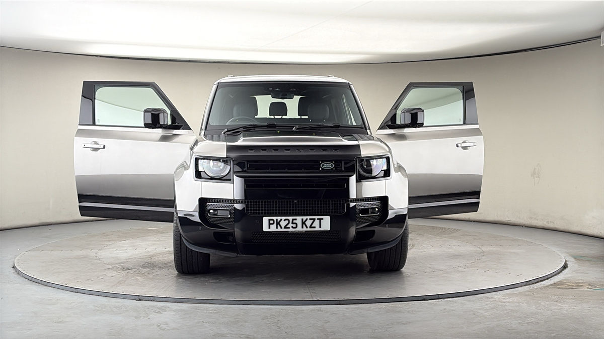 More views of Land Rover Defender 90