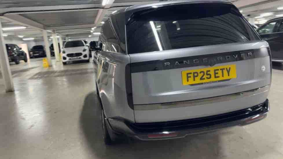 More views of Land Rover Range Rover