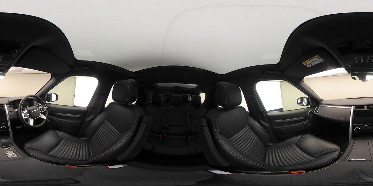 More views of Land Rover Discovery