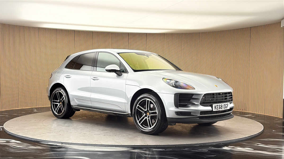 More views of Porsche Macan