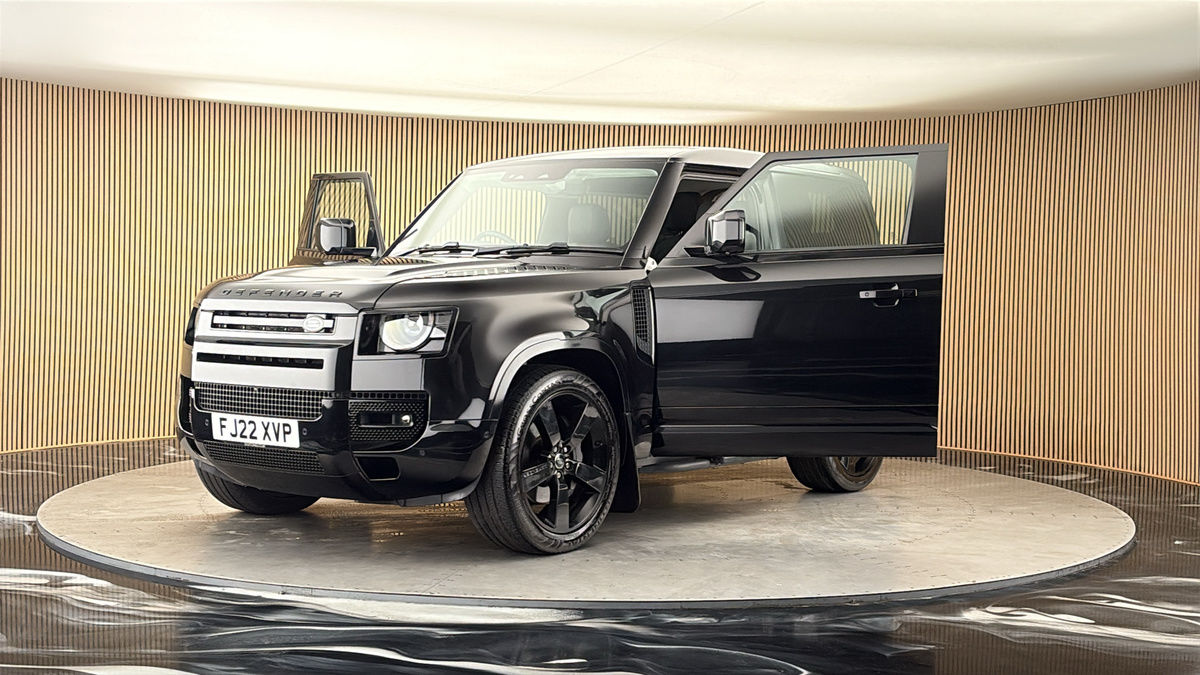 More views of Land Rover Defender 90