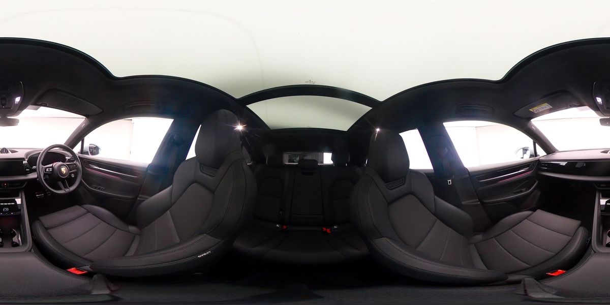 More views of Porsche Macan