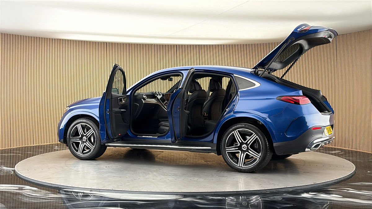 More views of Mercedes-Benz GLC