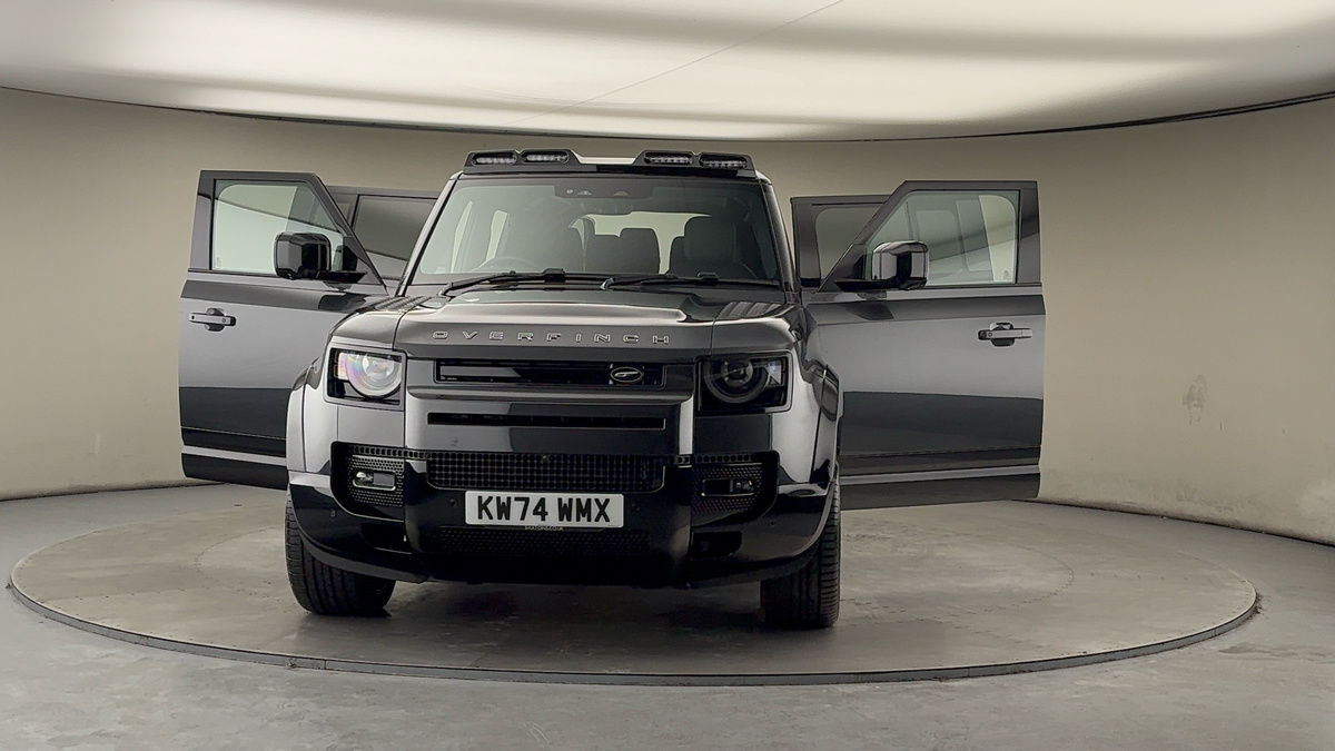 More views of Land Rover Defender 110