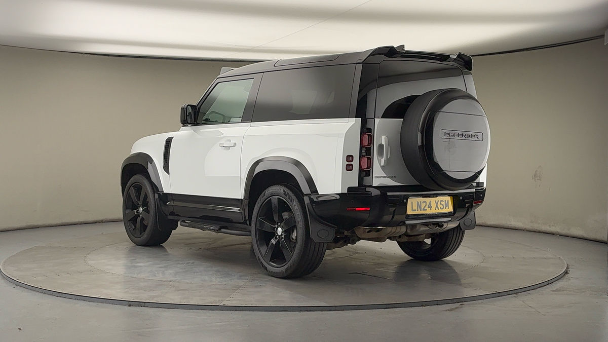 Land Rover Defender 90 Image 2