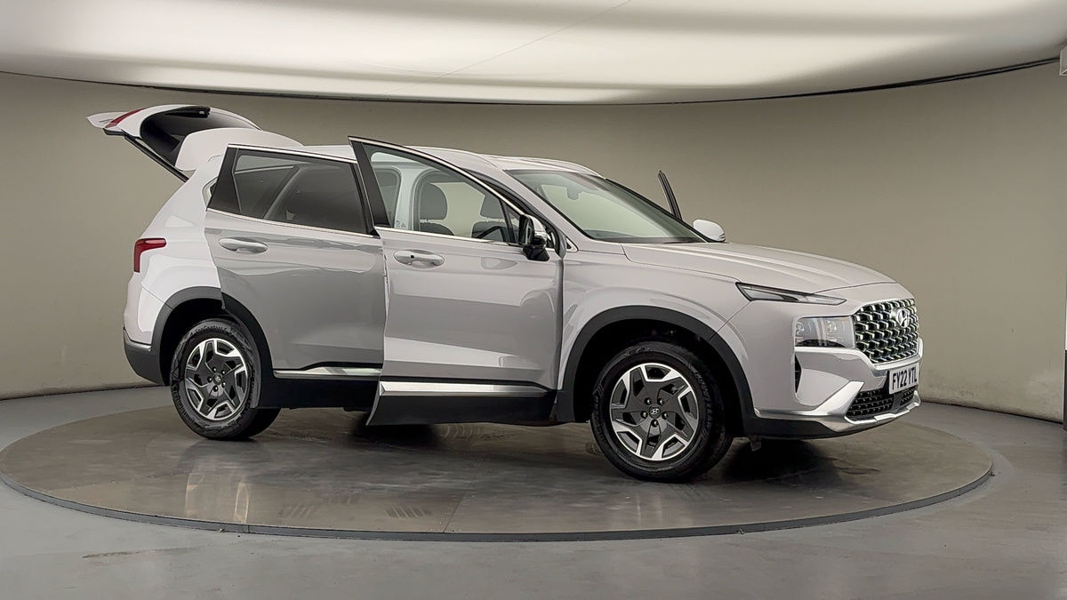More views of Hyundai Santa Fe