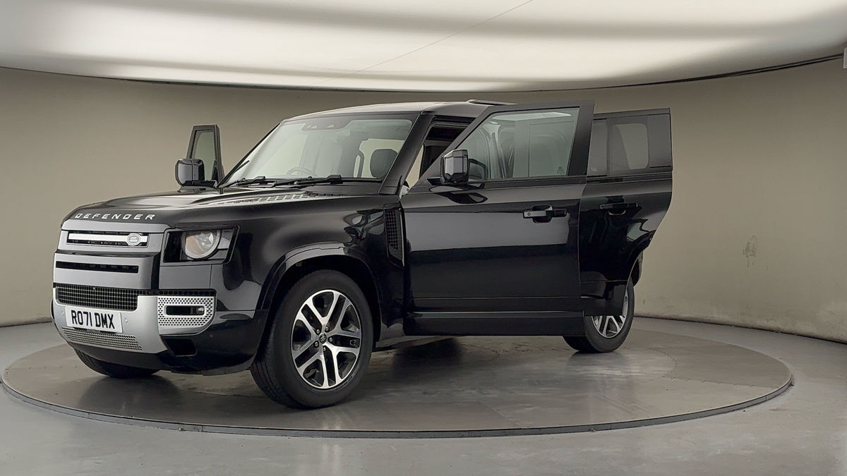 More views of Land Rover Defender 110