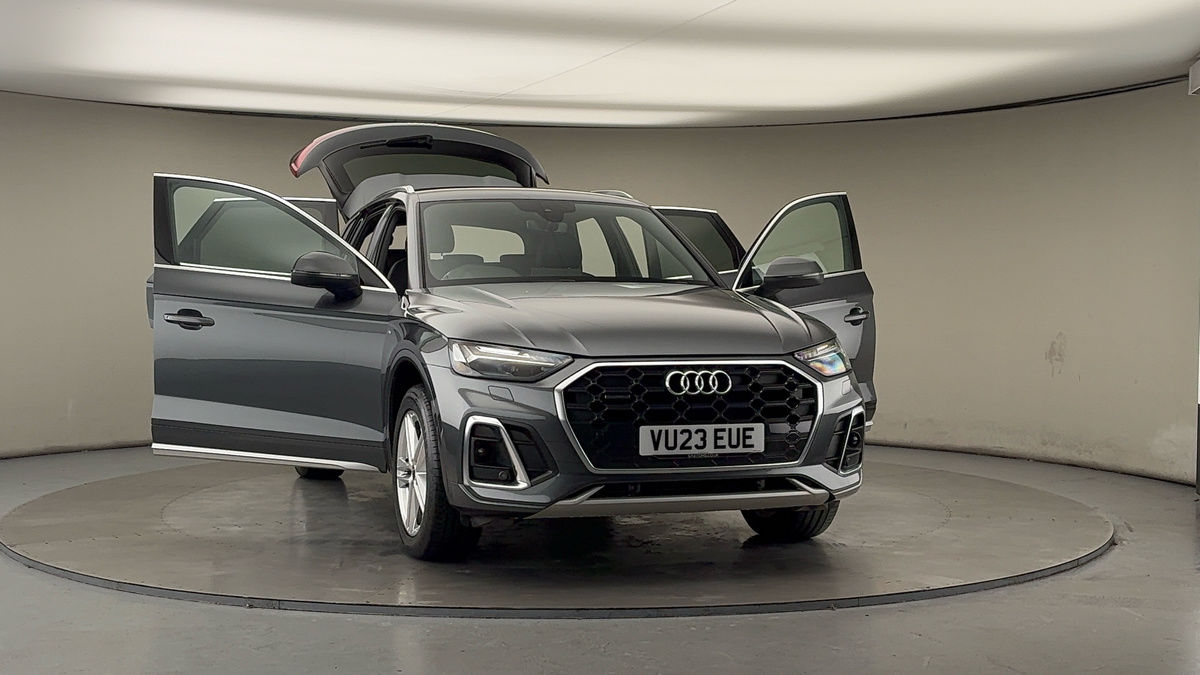 More views of Audi Q5