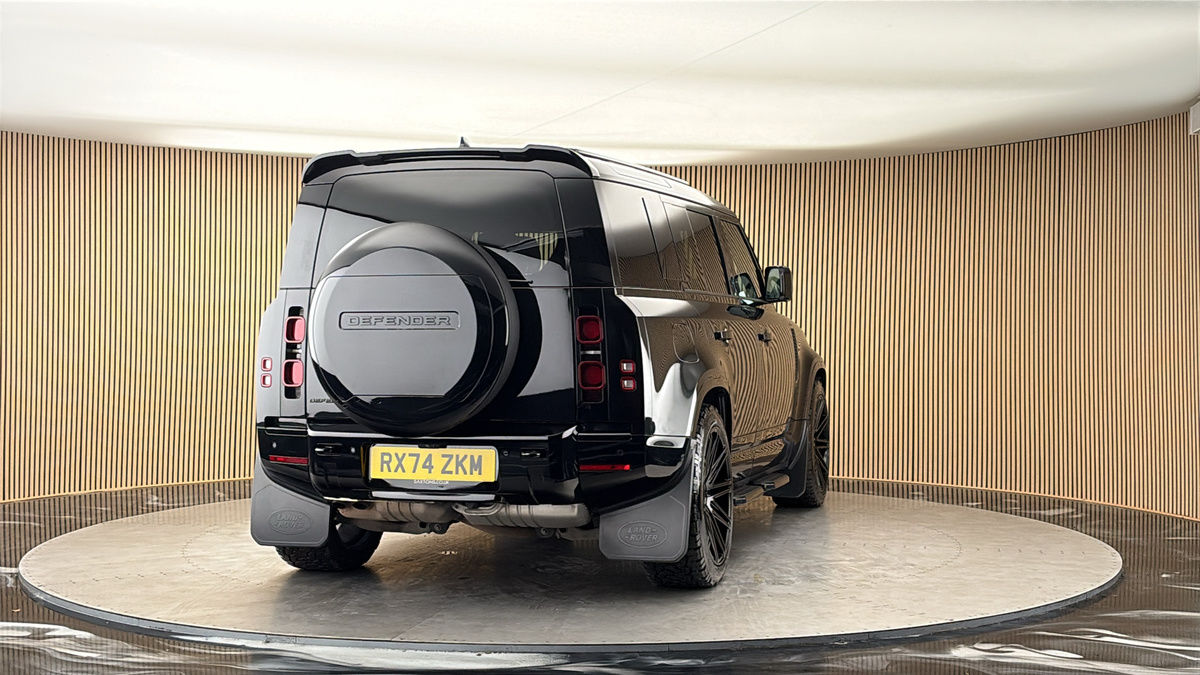 More views of Land Rover Defender 110