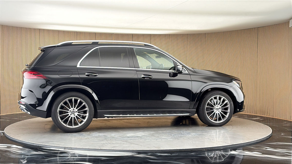 More views of Mercedes-Benz GLE