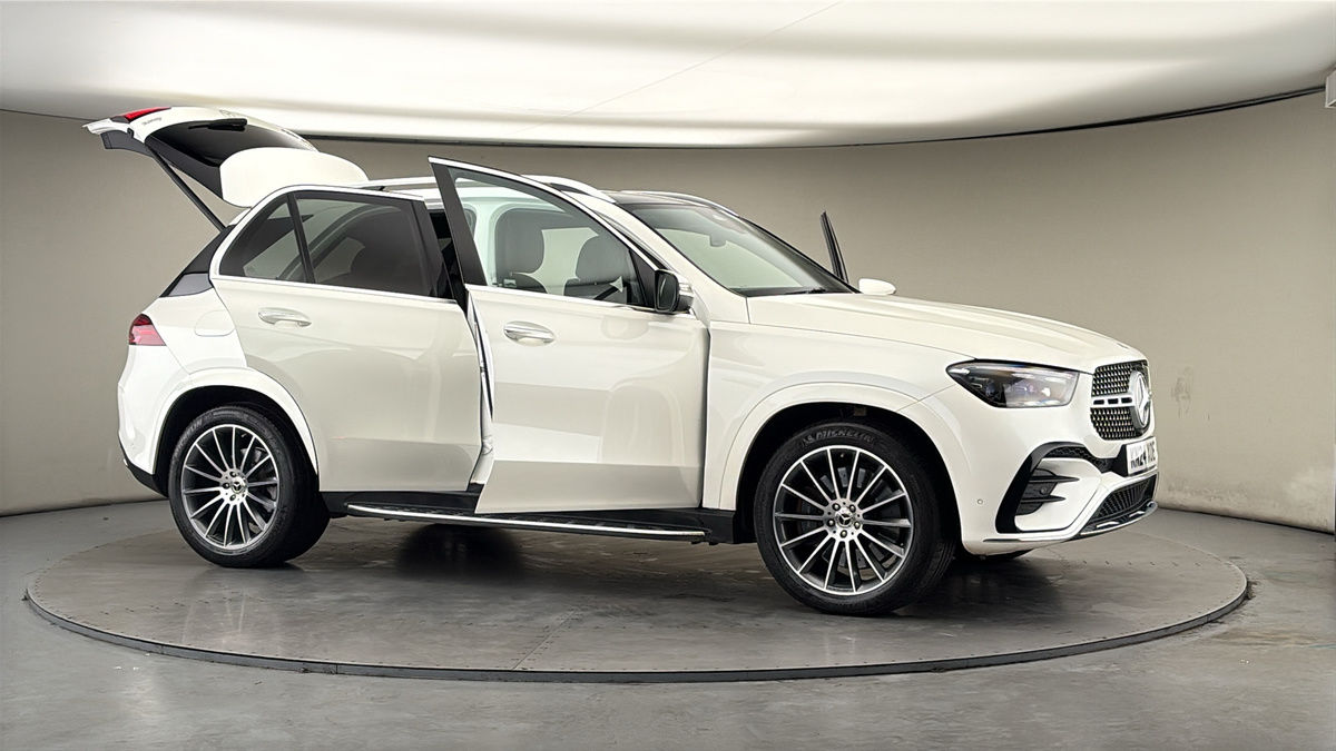 More views of Mercedes-Benz GLE