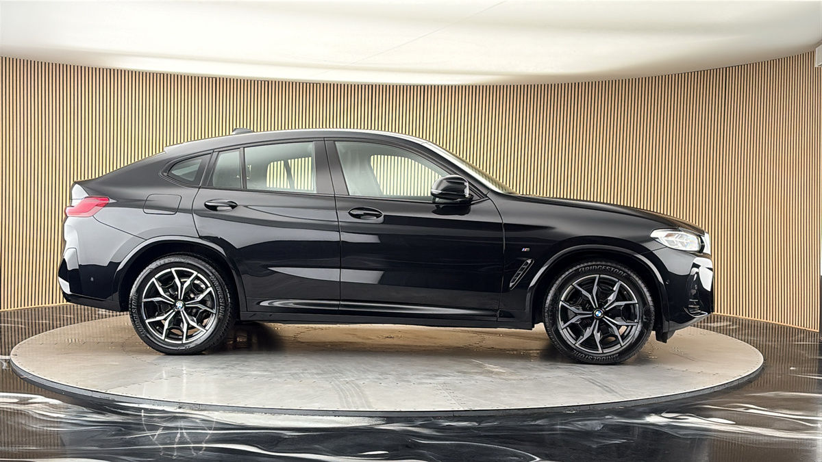 More views of BMW X4