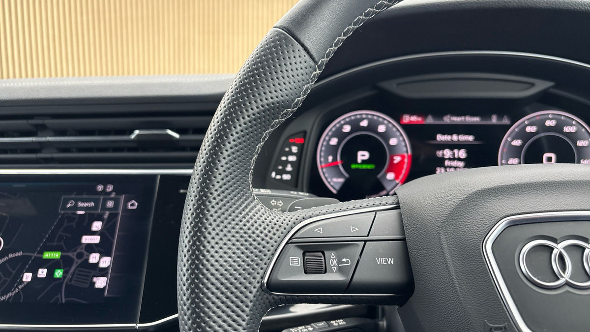 Audi SQ7 Image 13