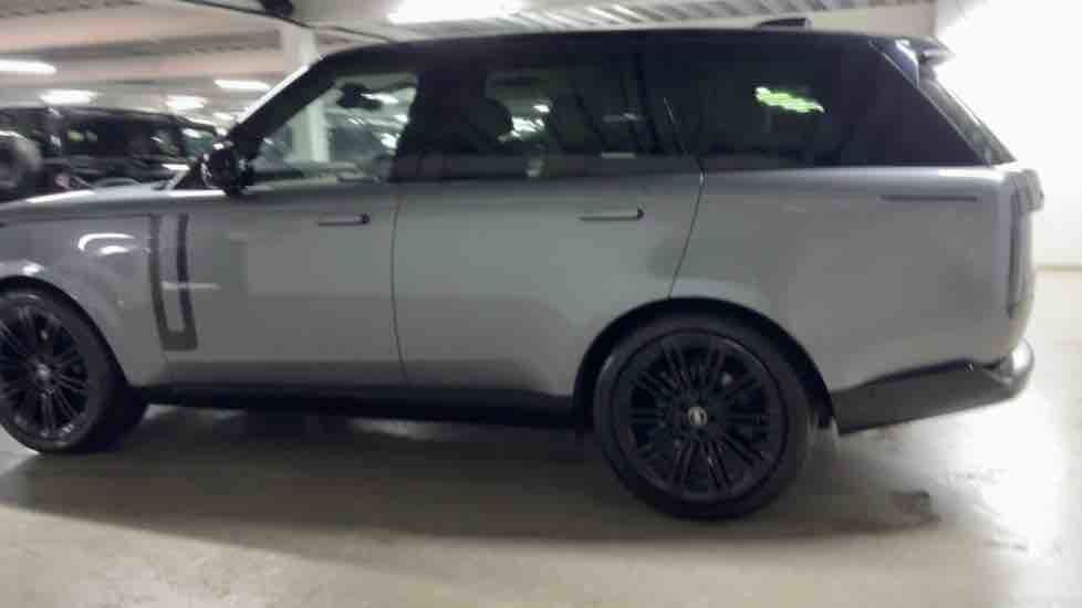 More views of Land Rover Range Rover