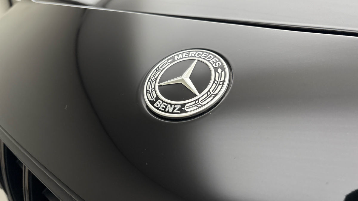 Mercedes-Benz SL Image 24