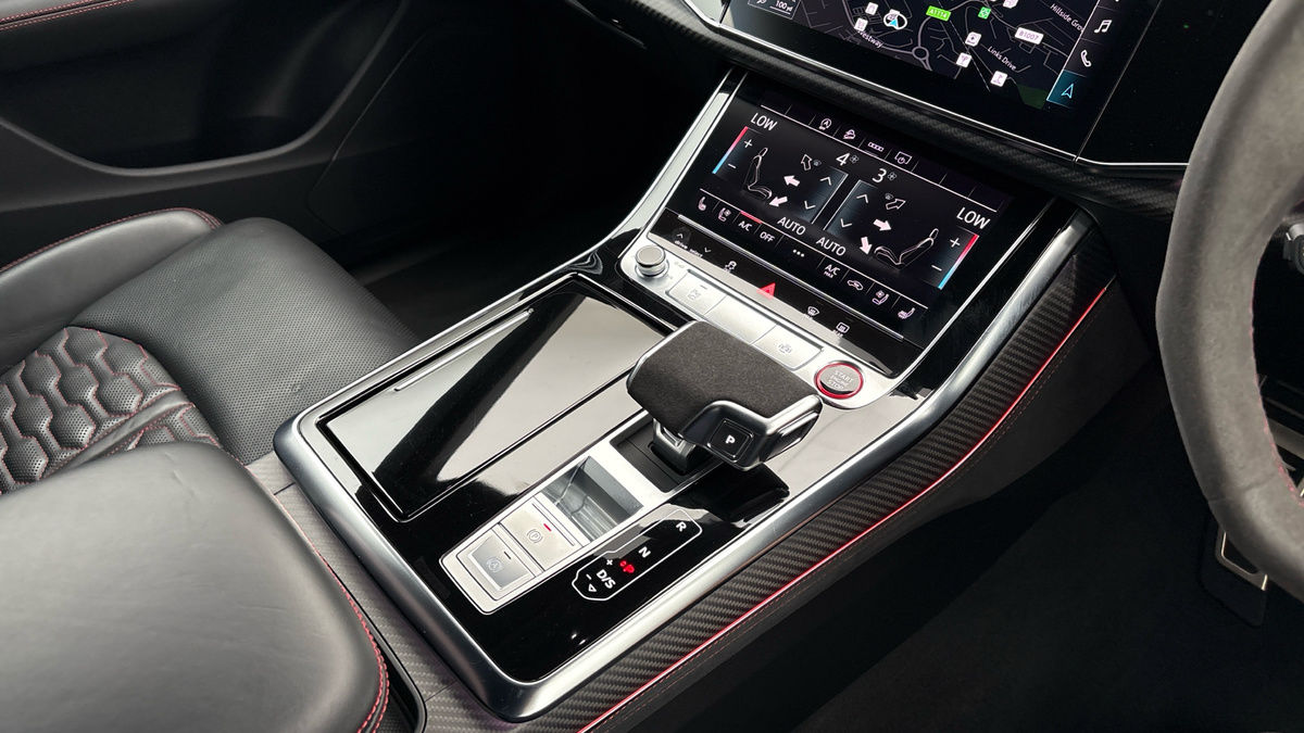 Audi RSQ8 Image 18