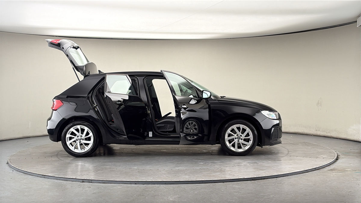 More views of Audi A1