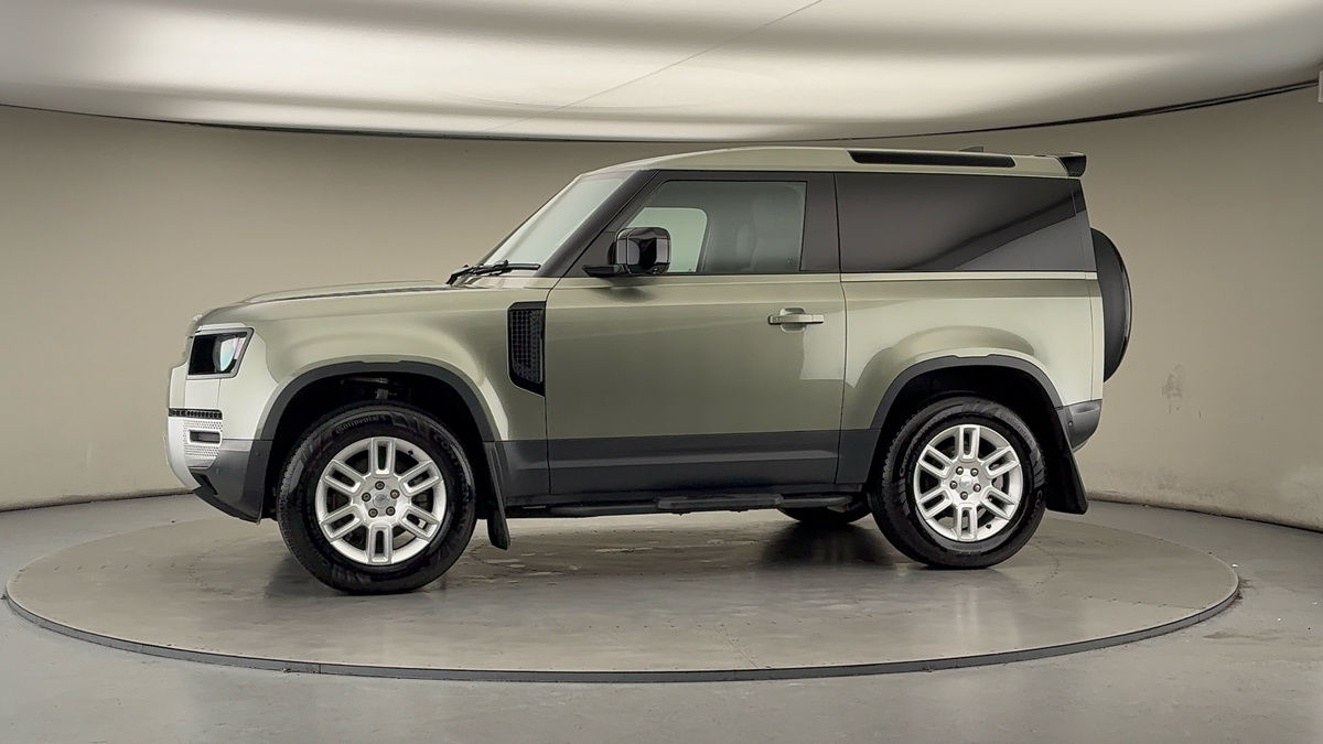 More views of Land Rover Defender 90