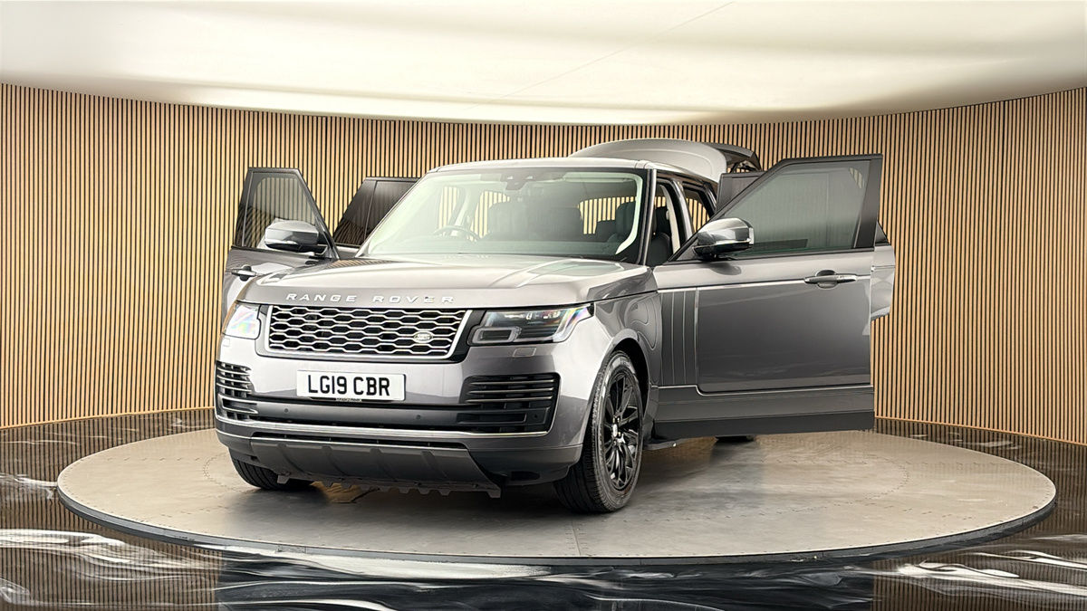 More views of Land Rover Range Rover