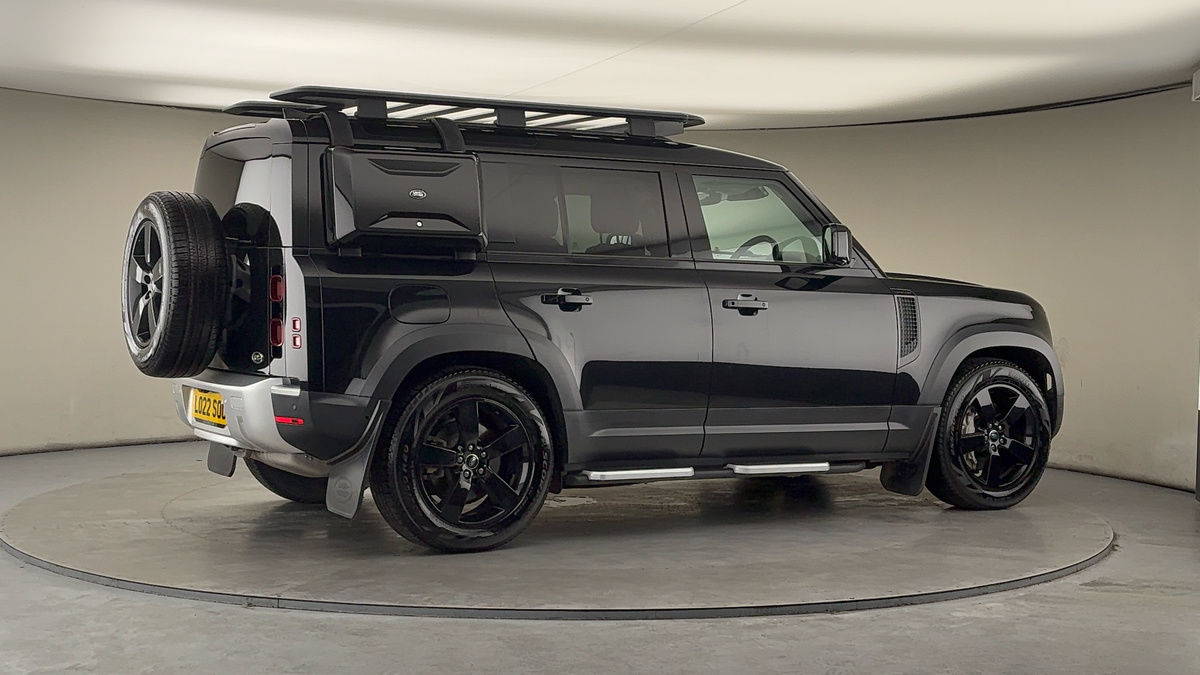 More views of Land Rover Defender 110