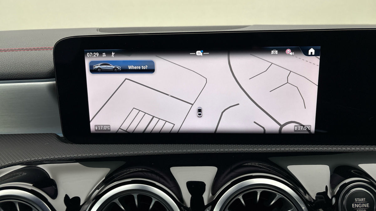 Mercedes-Benz CLA Image 17