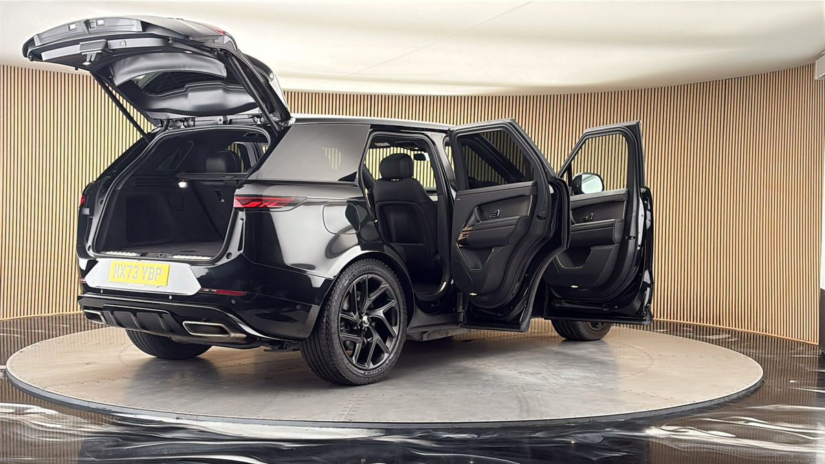 More views of Land Rover Range Rover Sport