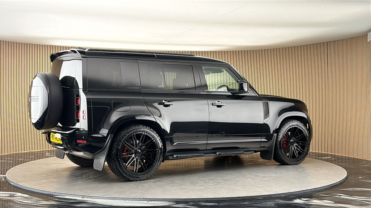 More views of Land Rover Defender 110
